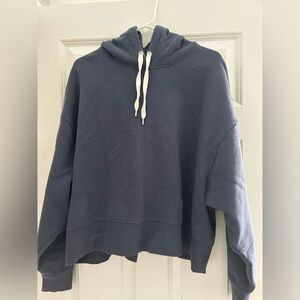 CALIA by Carrie Underwood Women’s size Medium cropped fitness hoodie